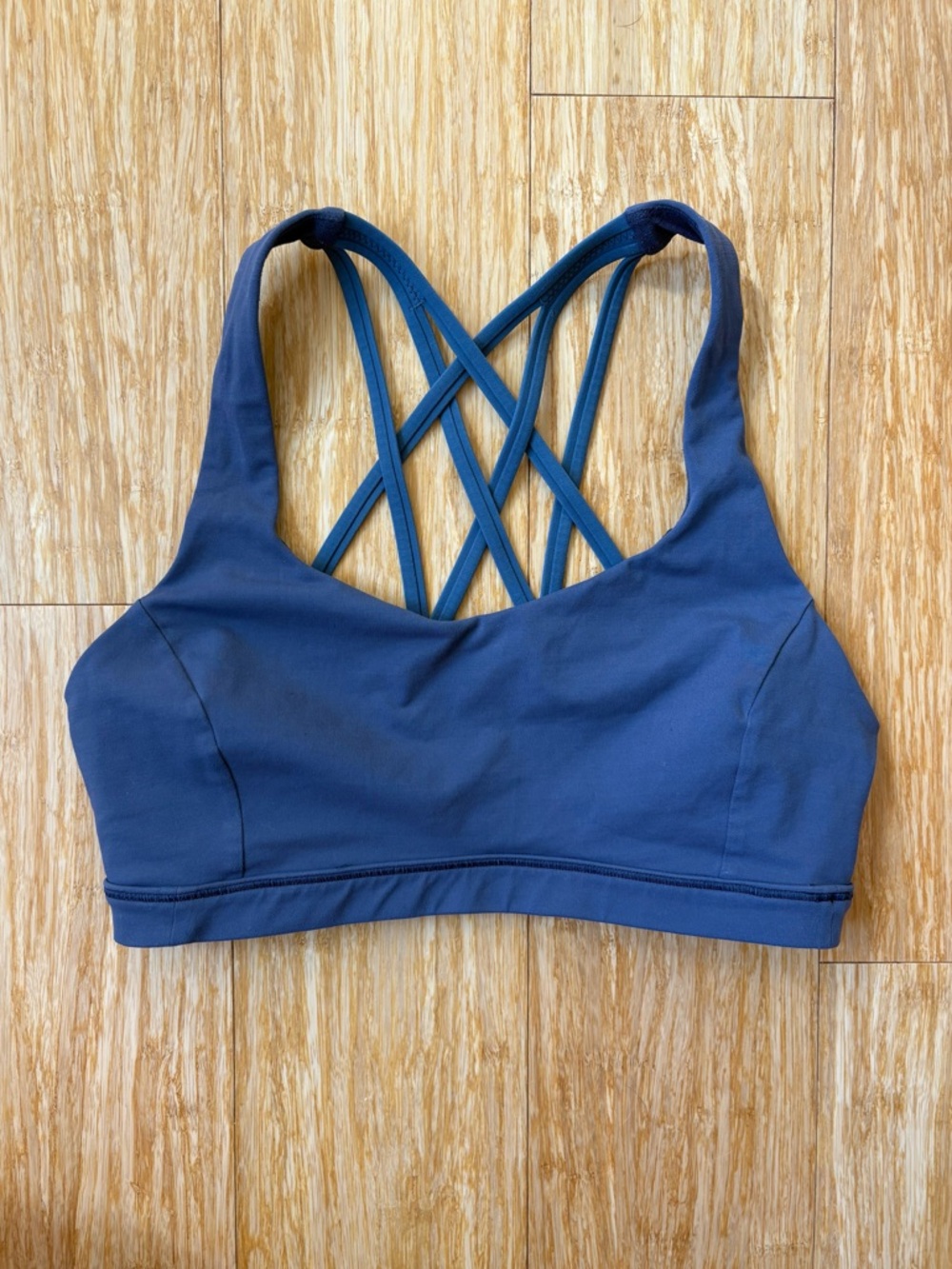 Lululemon Free To Be Serene Sports Bra Athletic Bra Women’s Size 6 Blue
